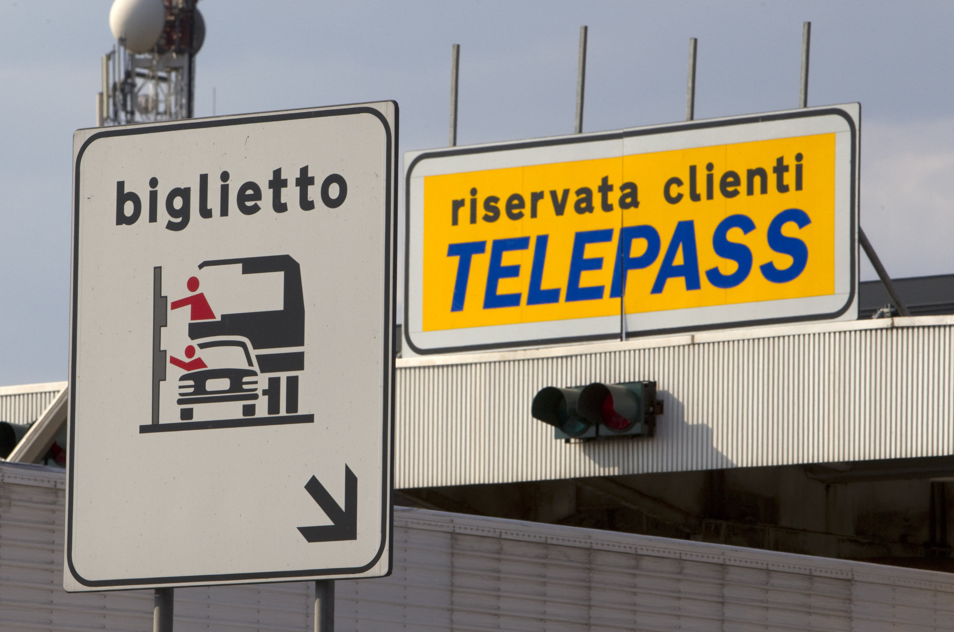 Как пользоваться платными дорогами в Италии?