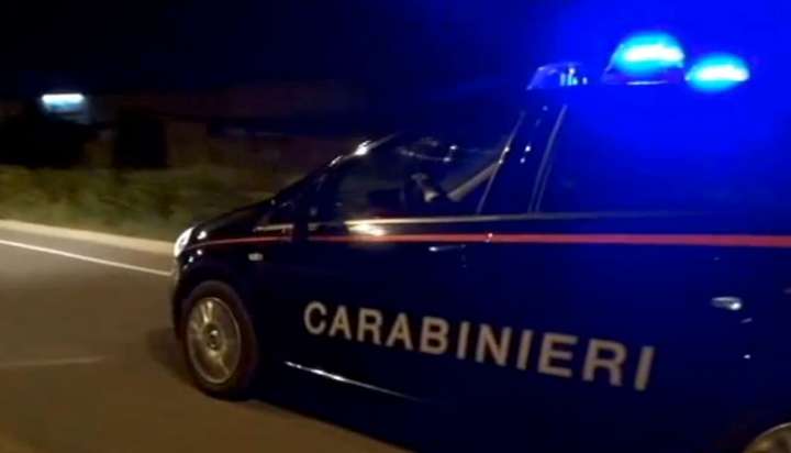 Risultati immagini per carabinieri auto di notte