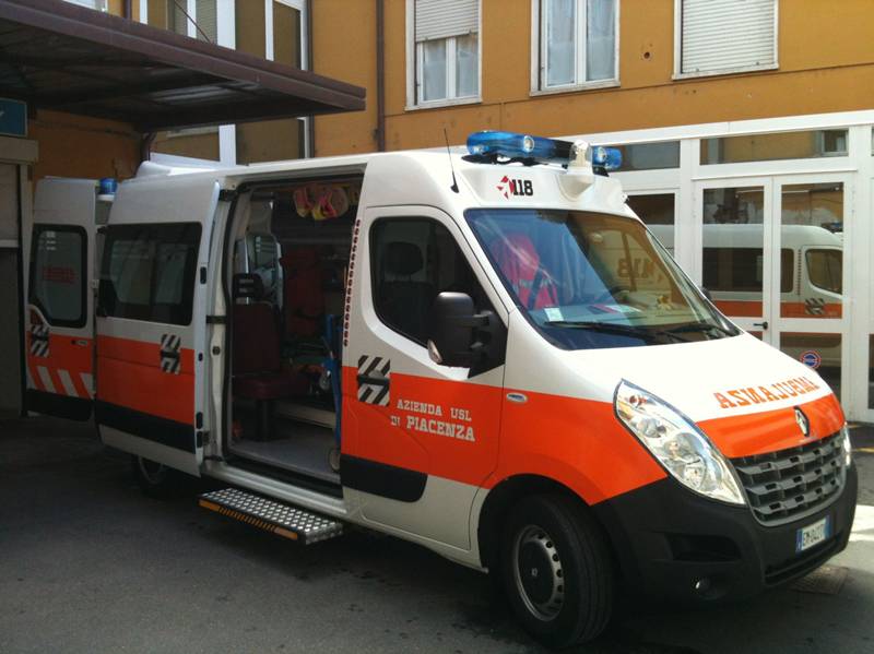 ambulanza castelsangiovanni pronto soccorso ospedale