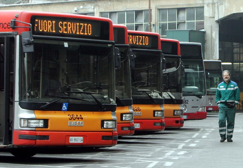 autobus-fuori-servizio-per-sciopero