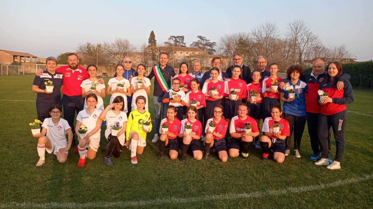 New women’s soccer team debuts in Calindasco